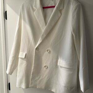 Elegant White Double-Breasted Blazer